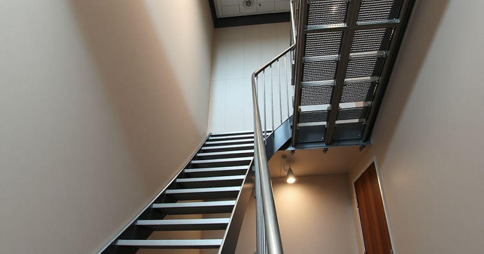 Escada Metálica: Praticidade e Segurança