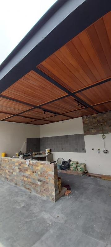 Construção de casas com estrutura de ferro