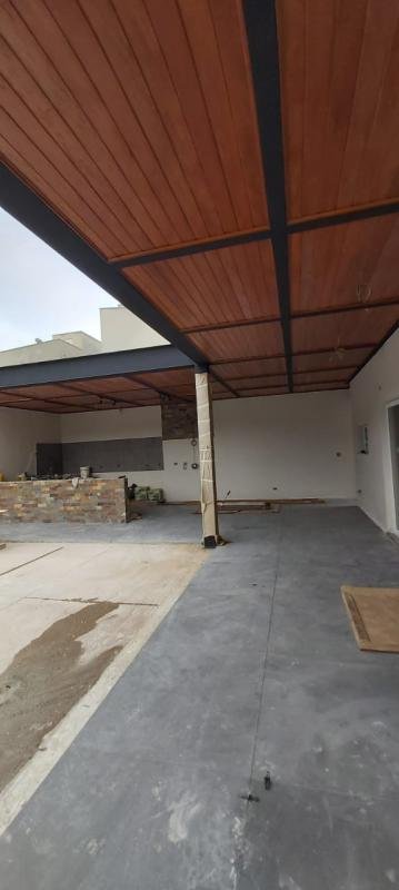 Estrutura metalica em balanço