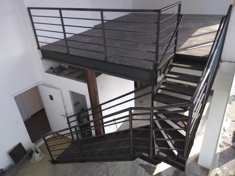 Fabrica de mezanino