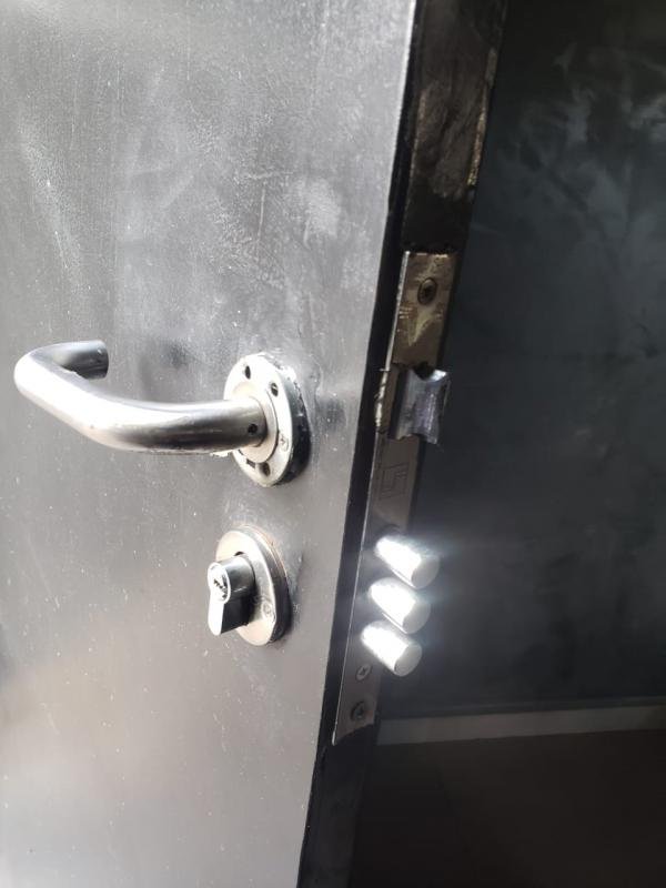 Porta blindada quanto custa