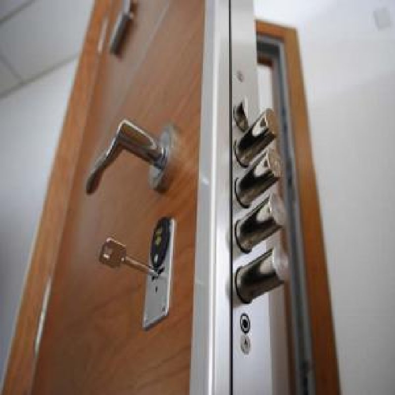Porta blindada para quarto